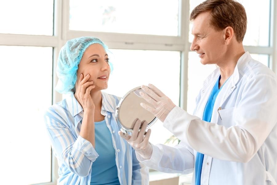 جراح التجميل والترميم في الرياض